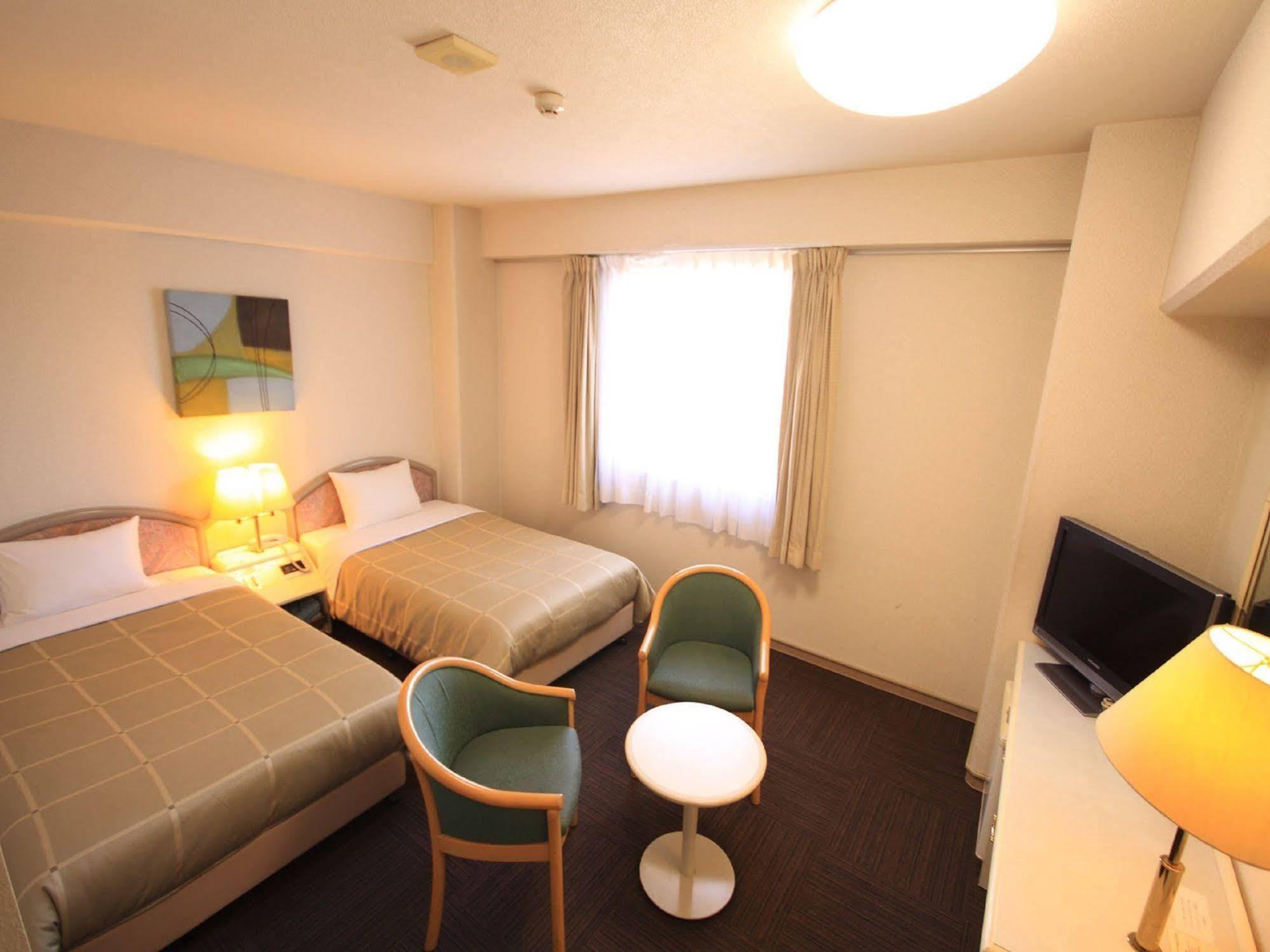 Hotel Route-Inn Kitamatsudo Ekimae Екстериор снимка